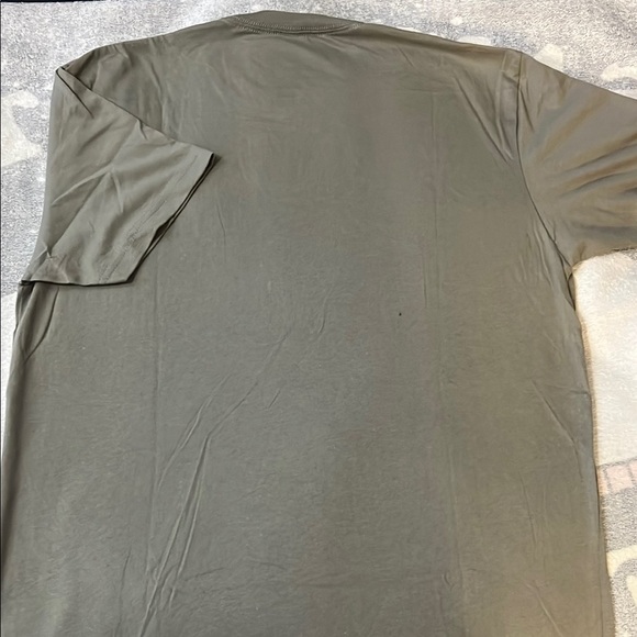 UFC Gray Short Sleeve Tee Jacksonville Urban Style - Picture 4 of 4